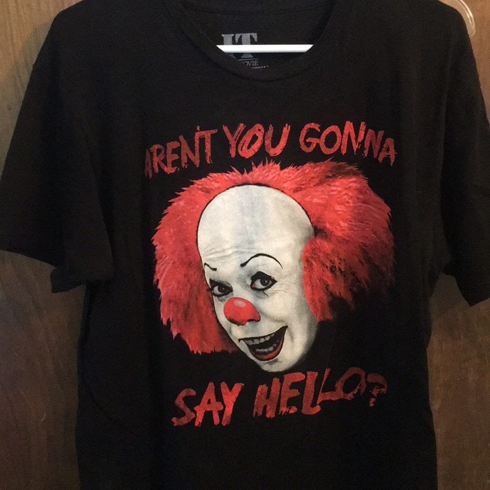 Hot topic tee IT CLOWN  medium
